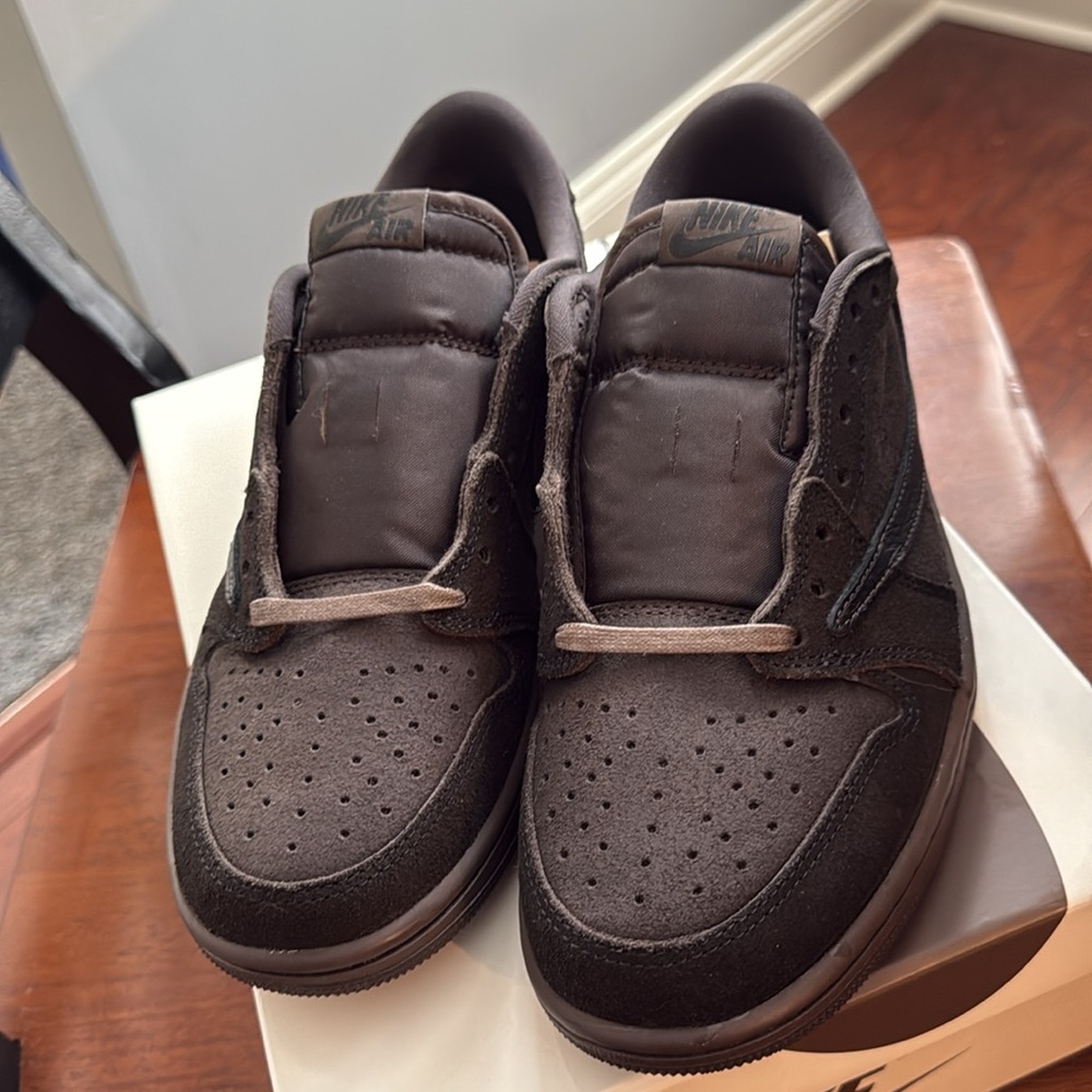 NIB Nike Air Jordan 1 Low OF SP Travis Scott Box in Black & Velvet Brown Mocha